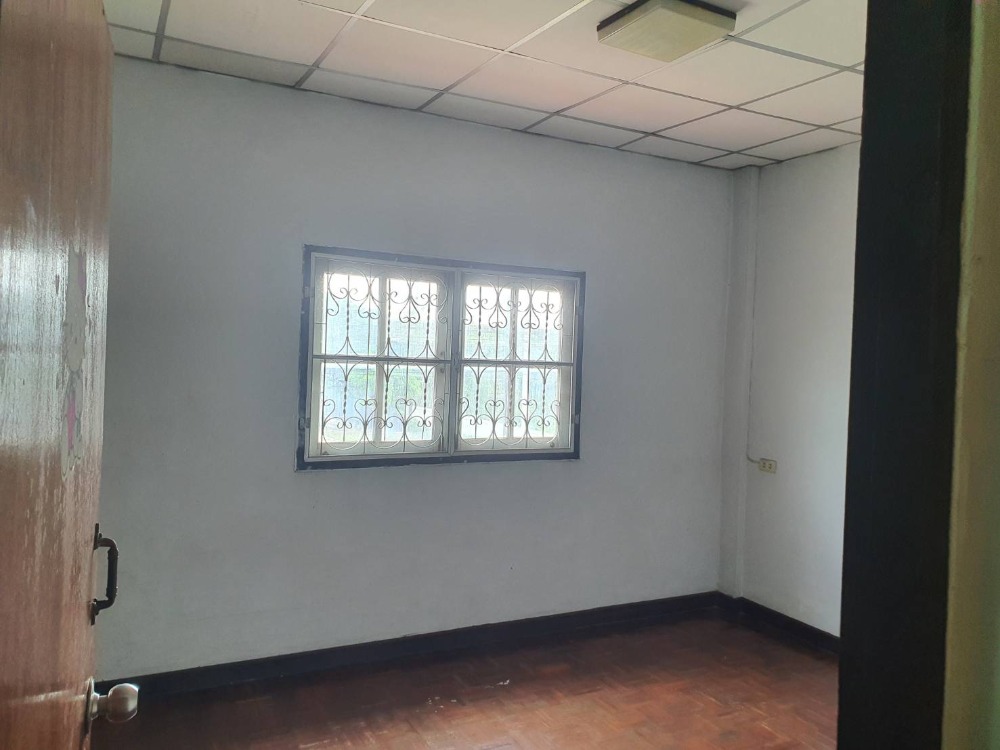 Selling cheap! 2 -storey townhouse, Petchrat Lam Luk Ka Village Project, is the most private, 2 bedrooms, 2 bathrooms, 17.4 sq.w., this price is the cheapest in this area. – รูปที่ 4