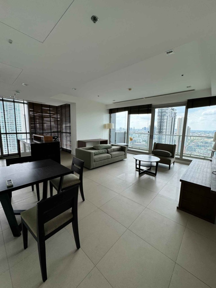 LTHC10975–The River condominium FOR RENT 2 beds 2 baths size 128 Sq.m. Near BTS Saphan Taksin Station ONLY 70k/month LTHC10975–The River condominium FOR RENT 2 beds 2 baths size 128 Sq.m. Near BTS Saphan Taksin Station ONLY 70k/month