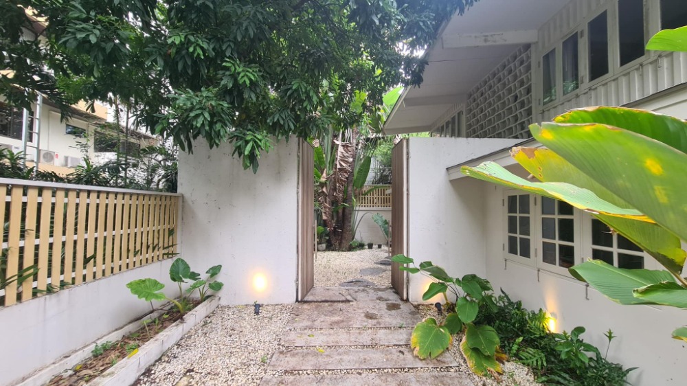ให้เช่าบ้านเดี่ยวสไตล์มินิมอล ใจกลางสุขุมวิท เหมาะกับทำร้านอาหาร, cafe – รูปที่ 3