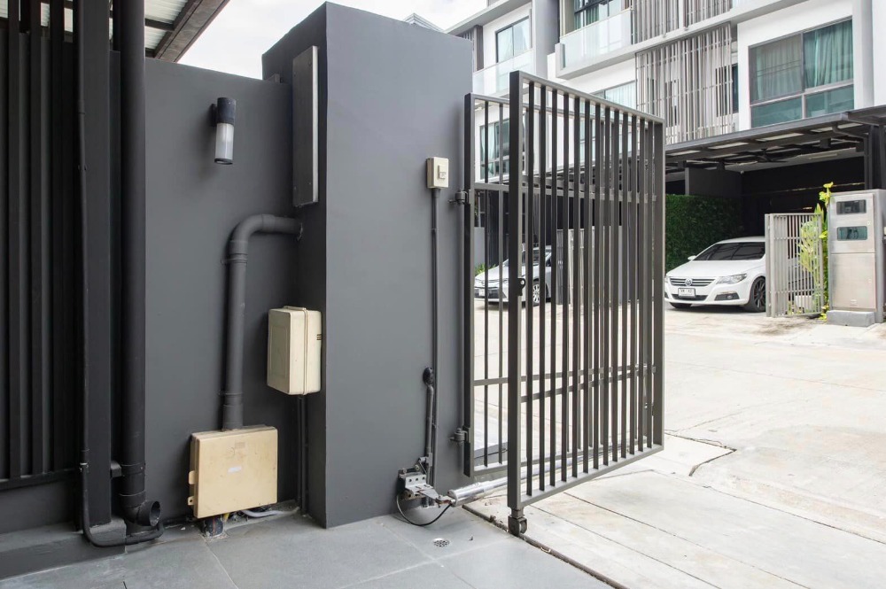 ให้เช่า Townhome 3 ชั้น ตกแต่งบิ้วอินทั้งหลัง บ้านทิศใต้ ลมดี พร้อมเข้าอยู่ – รูปที่ 3