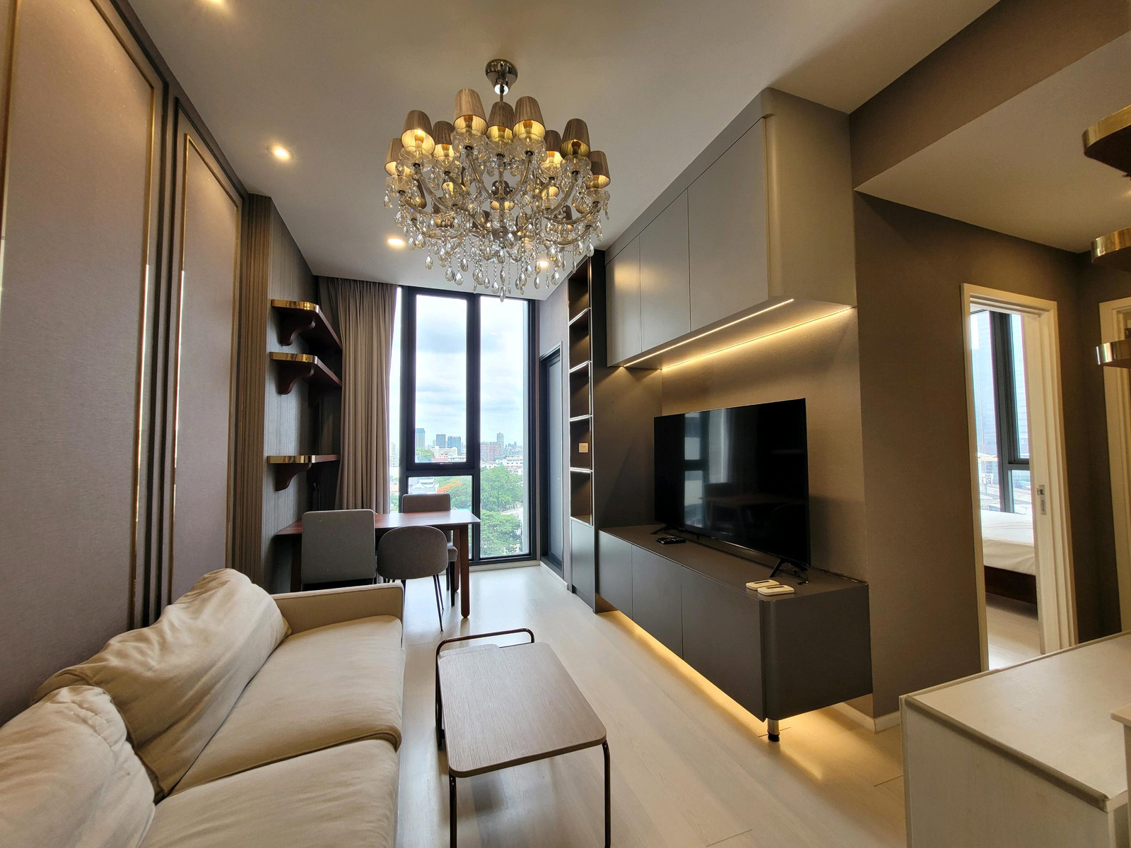 Condo for sale with tenant for 1 year, Condo Massarin Ratchayothin, 0 meters from BTS Phahon Yothin, very good location, size 49 sq m., 10th floor, 2 bedrooms, 1 bathroom Condo for sale with tenant for 1 year, Condo Massarin Ratchayothin, 0 meters from BTS Phahon Yothin, very good location, size 49 sq m., 10th floor, 2 bedrooms, 1 bathroom