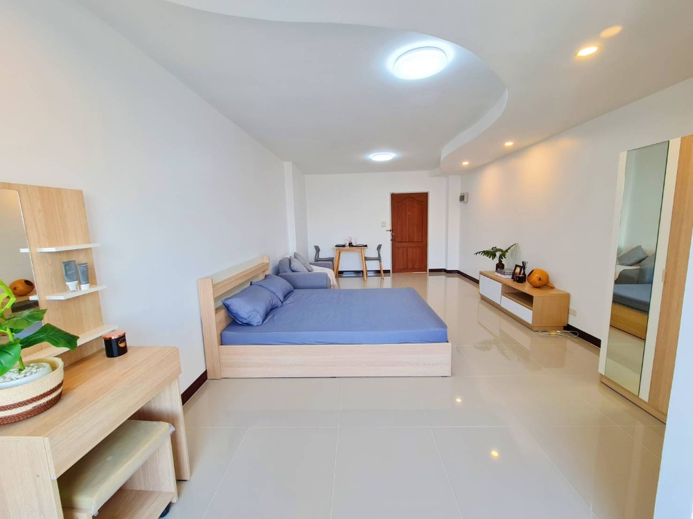 Urgent sale, Piamrak Residence Condo, spacious room, inexpensive price, newly renovated, near BTS Talat Phlu, near Silom, Sathorn, convenient transportation Urgent sale, Piamrak Residence Condo, spacious room, inexpensive price, newly renovated, near BTS Talat Phlu, near Silom, Sathorn, convenient transportation