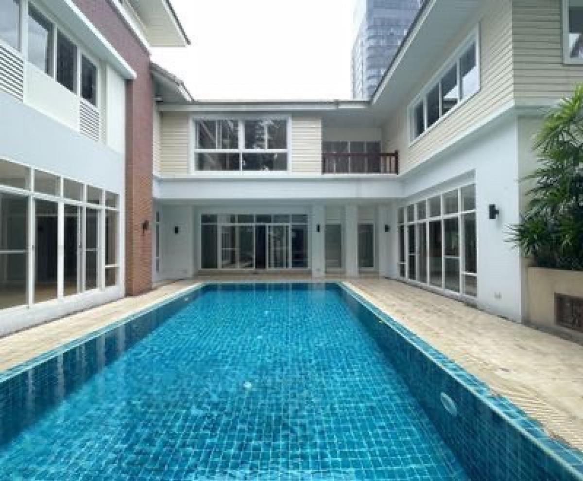 Single house with pool and garden in Thonglor for rent ( unfurnished) – รูปที่ 3