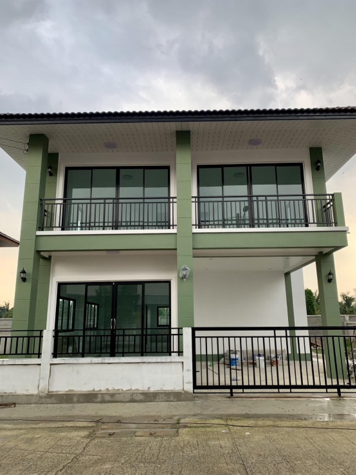 Urgent!! Selling a single house, new, with kitchen, Setthakit - Bang Pla, Samut Sakhon *No common area Urgent!! Selling a single house, new, with kitchen, Setthakit - Bang Pla, Samut Sakhon *No common area