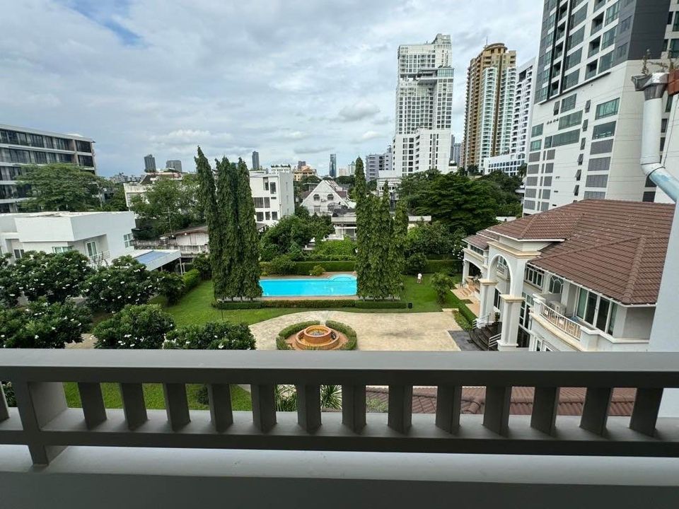 ขาย ทาวน์เฮ้าส์ ซอยพร้อมจิต สุขุมวิท 31 มี 3 ชั้น 8 ระดับ บ้านโปร่ง ลมไหลเวียนดีมากๆ วิวสวย ใกล้เอ็มควอเทียร์ – รูปที่ 3