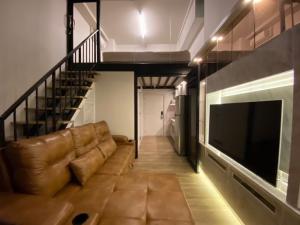 For Sales Blossom Condo @ Fashion Beyond 90/198