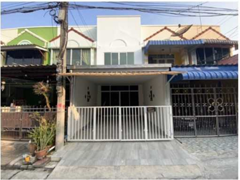 Townhouse for sale, Baan Ammarin Niwet, 120 sq m, near BTS Khu Khot Station Townhouse for sale, Baan Ammarin Niwet, 120 sq m, near BTS Khu Khot Station