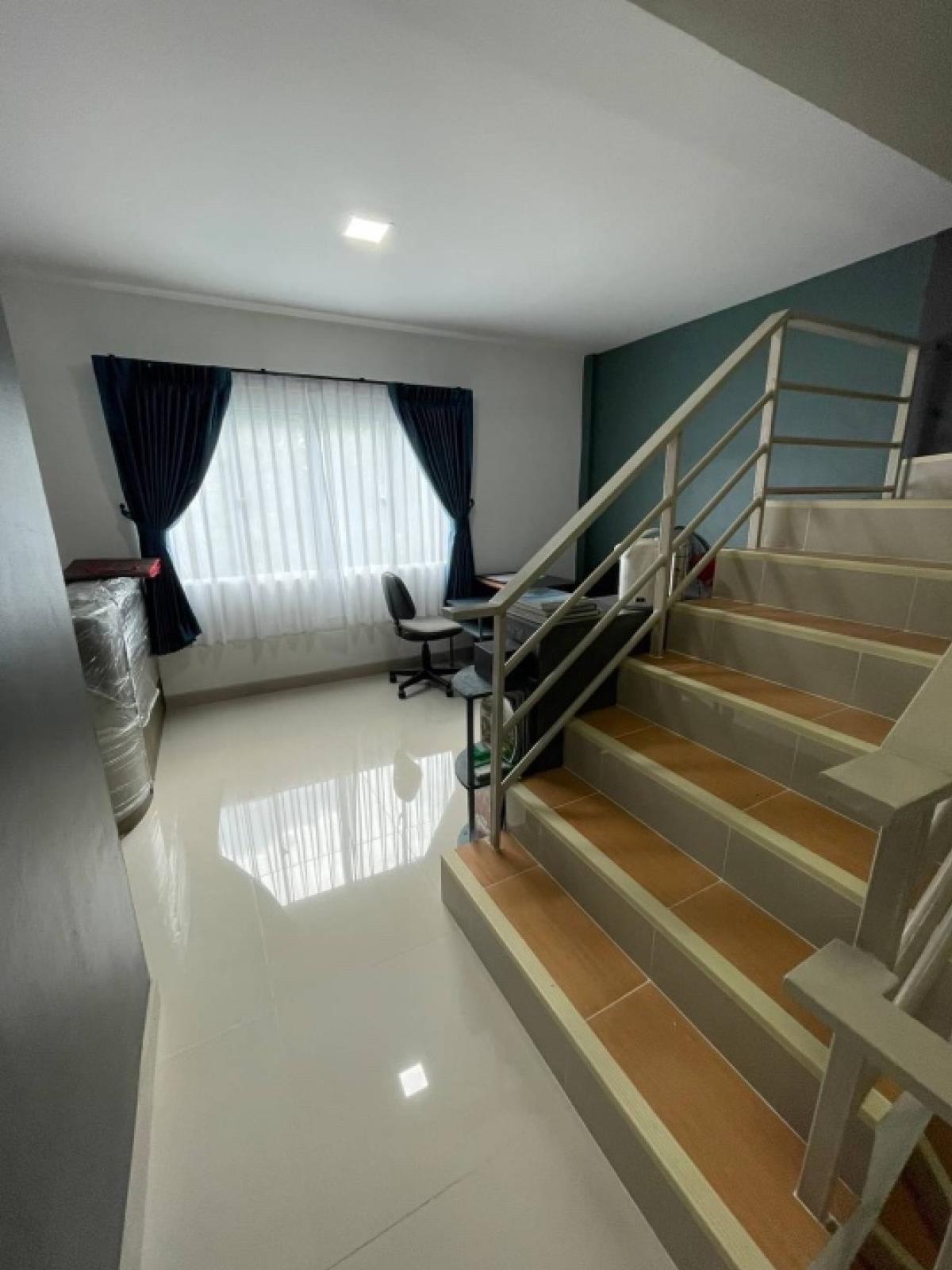 ขายพร้อมผู้เช่า โฮมออฟฟิศ 3 ชั้น ตรงข้ามตลาดหทัยมิตร 3.25 ล้าน – รูปที่ 4