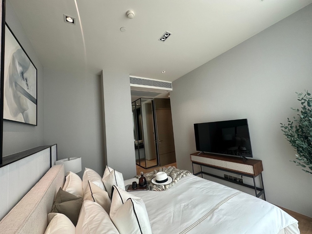 74sqm Elegant Luxury 2 bedrooms for rent at 28 Chidlom – รูปที่ 3