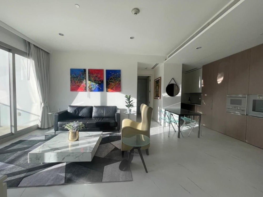 ♦ Prime Location ♦ ชั้น 05+ 110.48 ตร.ม. | 2 ห้องนอน ตกแต่งครบ | ใกล้ สวนลุมพินี 1 นาที, เวลา สินธร วิลเลจ 3 นาที, MRT สถานีสีลม 3 นาที