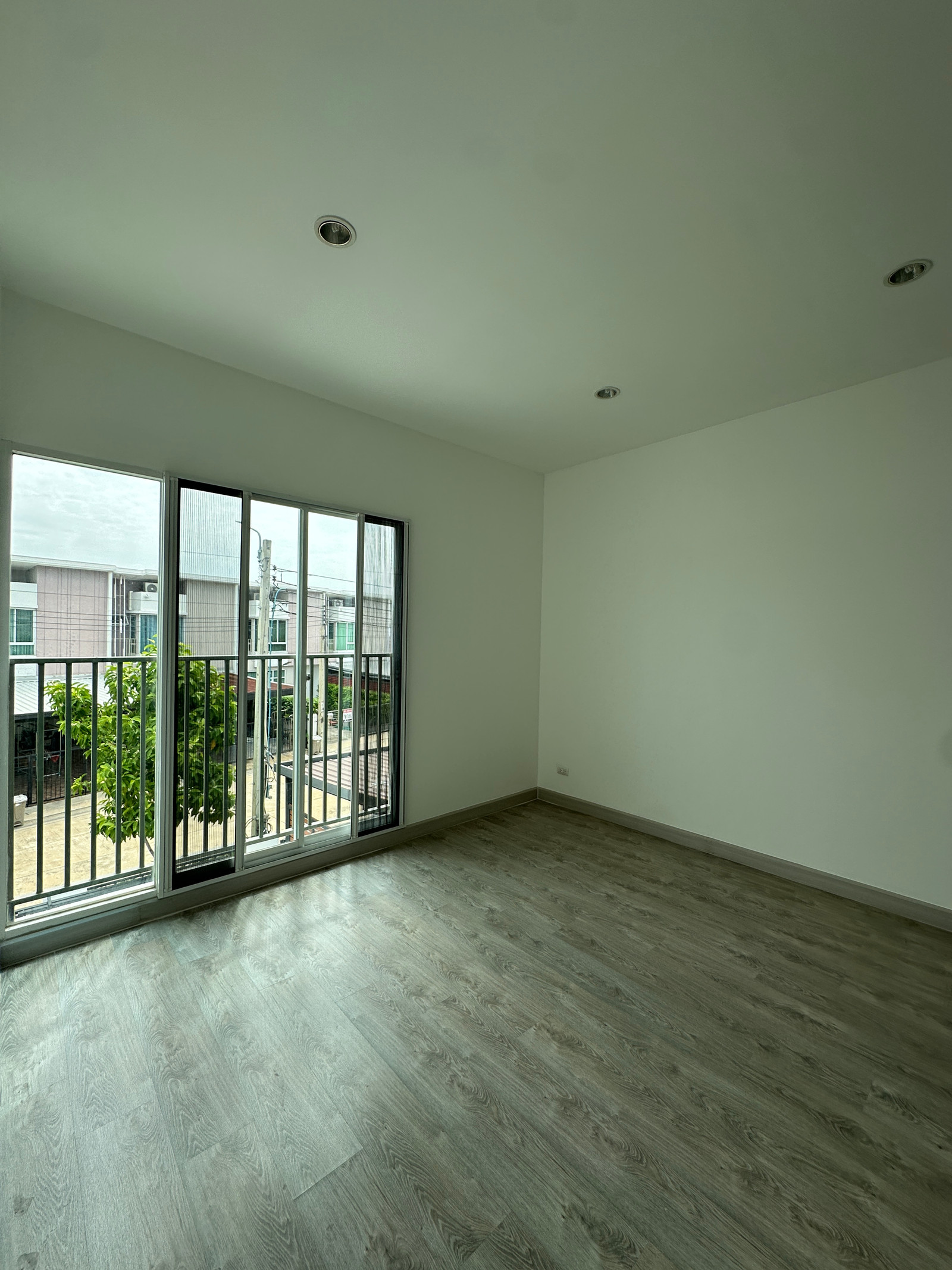Renovate - บ้านทาวน์เฮ้าส์หลังมุมฟิวบ้านแฝด หมู่บ้านซิตี้เซนส์ พระราม2 - ท่าข้าม – รูปที่ 2