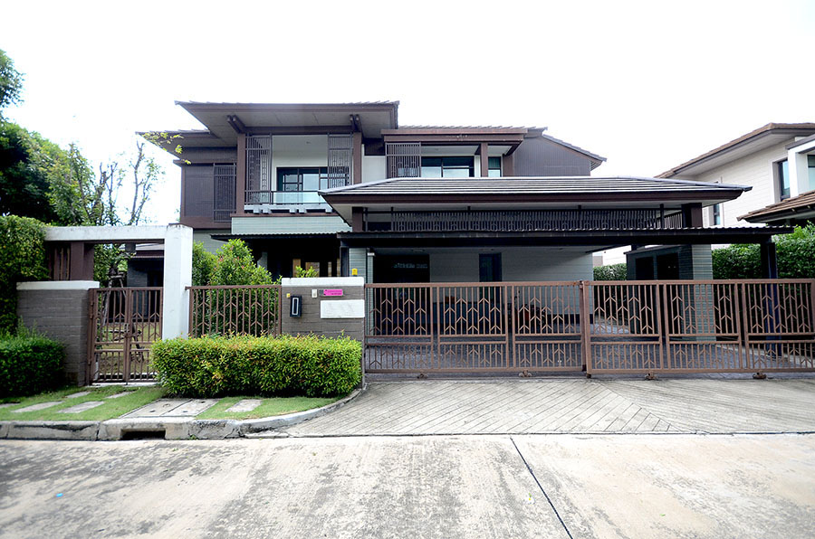 For sale: 2-storey detached house, Setthasiri Village, Watcharapol, corner house, Sukhapiban 5 For sale: 2-storey detached house, Setthasiri Village, Watcharapol, corner house, Sukhapiban 5