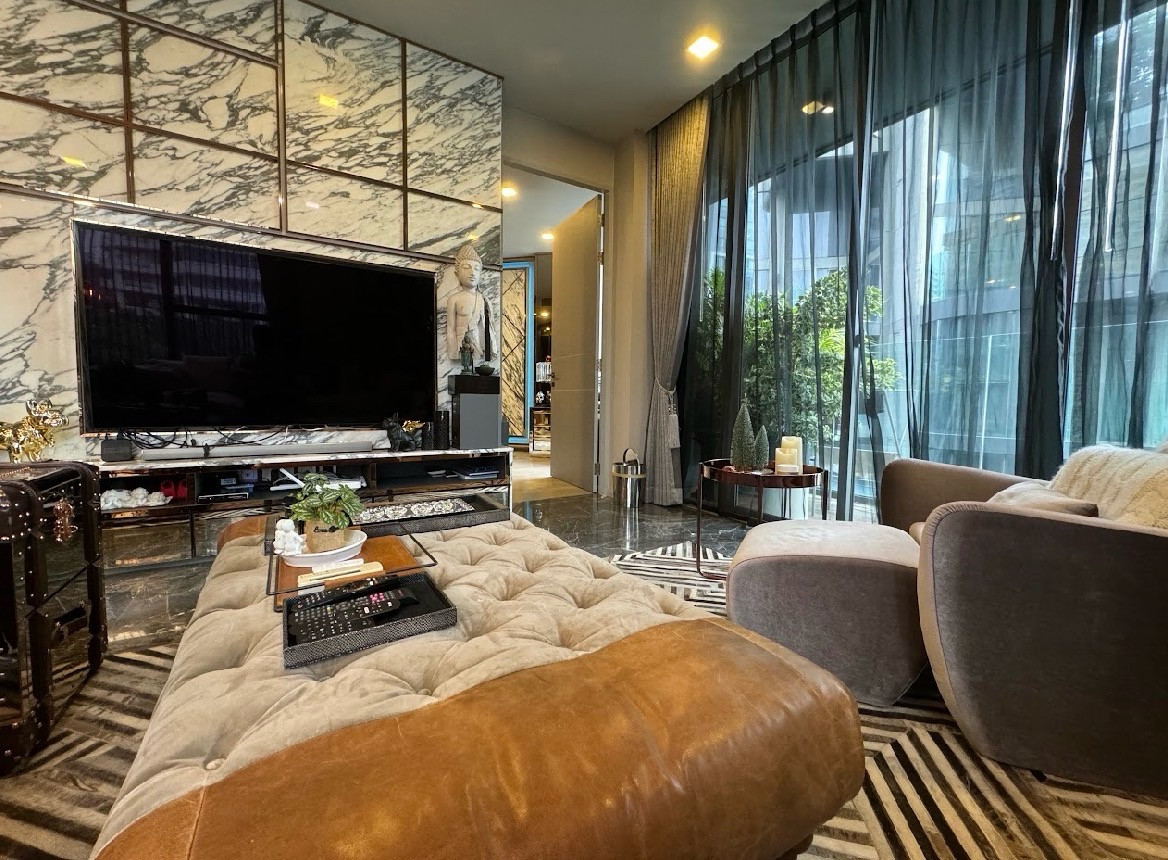 2 Bedroom (90 sqm) in Phrom Phong, Pet friendly condo (Big Dog is okay) contact: 082-4499822