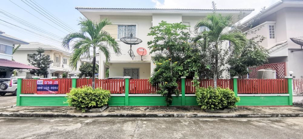 🏡✨ **Single house for sale, corner house, Wisesuk Nakhon Village** ✨🏡