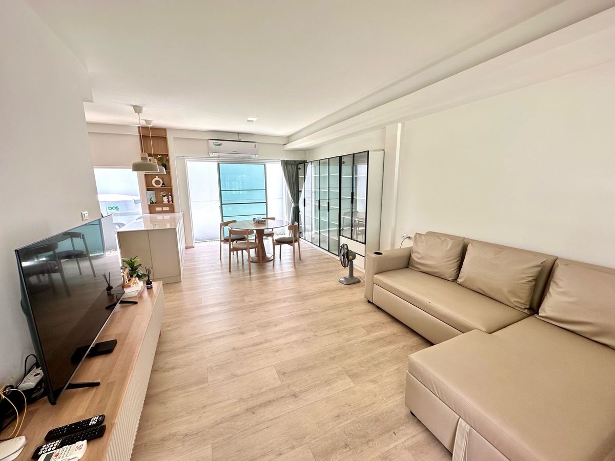 🌟For Rent: Townhome Indy 2, Bangna Ramkhamhaeng. Two-storey townhome features 3 bedrooms and 3 bathrooms. Fully furnished and decorated. located near Dulwich College Bangkok💥Rental Fee: 40,000 THB/Month. 🌟For Rent: Townhome Indy 2, Bangna Ramkhamhaeng. Two-storey townhome features 3 bedrooms and 3 bathrooms. Fully furnished and decorated. located near Dulwich College Bangkok💥Rental Fee: 40,000 THB/Month.
