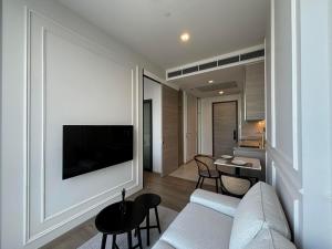For Rent📍the crest park residence 🛀1 bed 1 bath📞0639399665