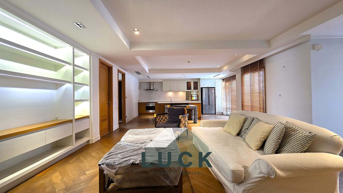 Condo for sale: La Vie En Rose Place Sukhumvit 36, near BTS Thonglor