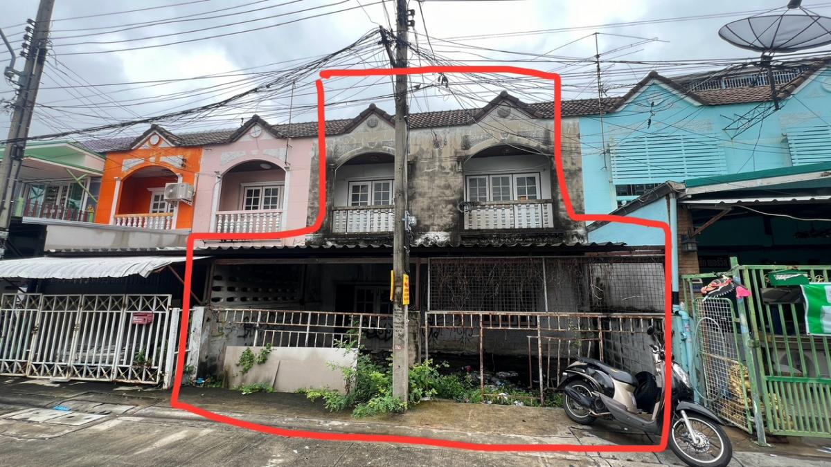Townhome, 2 units, 32 square wah, beginning of Soi Sai Mai 19 Townhome, 2 units, 32 square wah, beginning of Soi Sai Mai 19