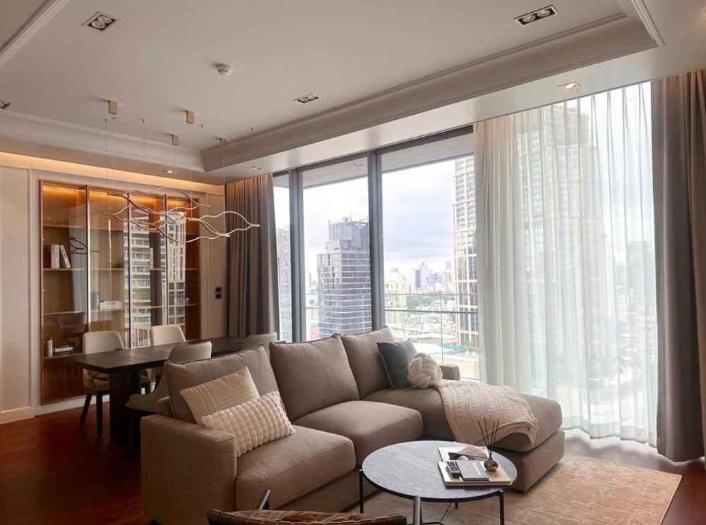 ♦ Pet friendly ♦ ชั้น 20+ 135.00 ตร.ม. | 2 ห้องนอน ตกแต่งครบ | ใกล้ BTS พร้อมพงษ์ 2 นาที, EmQuartier 3 นาที, โรงพยาบาลสมิติเวช สุขุมวิท 4 นาที