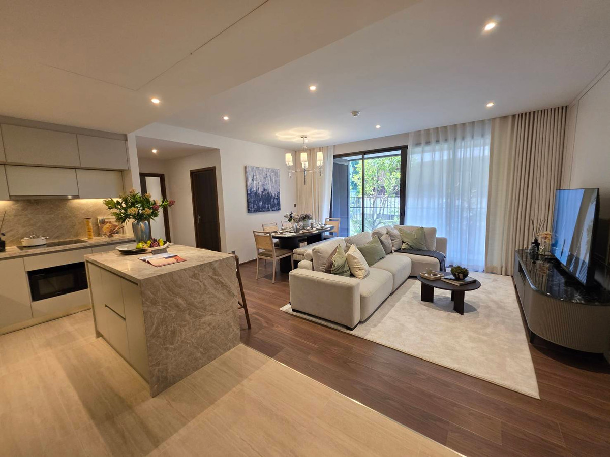 Via 61: 2bed 2bath 92.75sqm. 22,200,000 Am: 0656199198