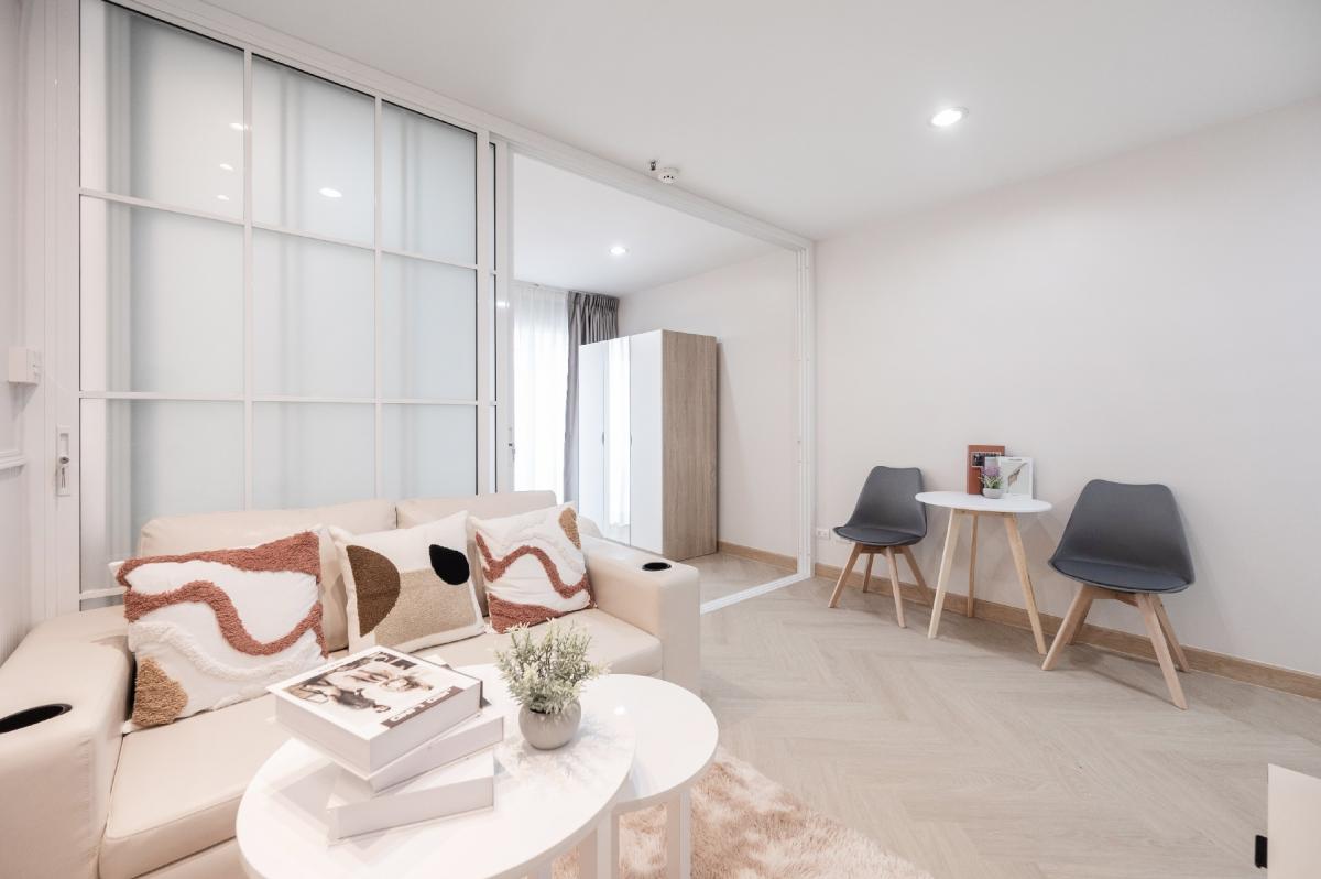 《ฟรีเฟอร์》แถมเฟอร์ใหม่ทั้งห้อง regent home12 ใกล้ รถไฟฟ้าภาวนาแค่ 5 นาที