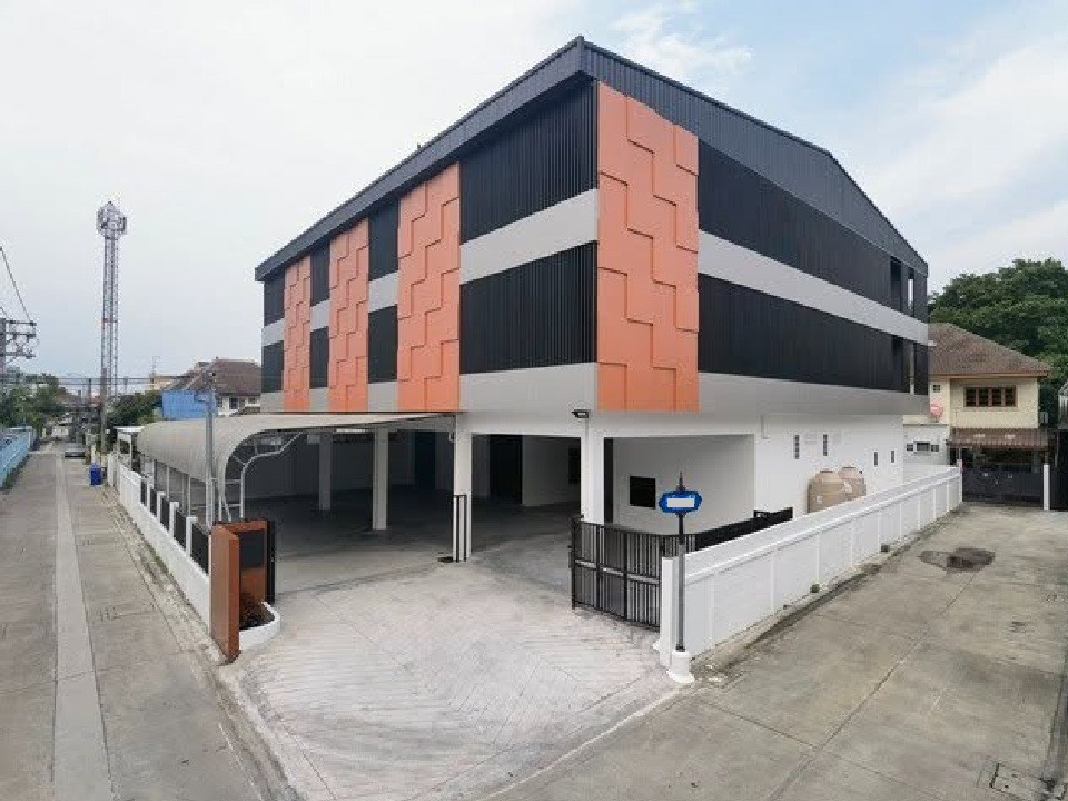 For Rent Building for rent / Home office 5 floors, The Pretium Bangna project, The Pretium Bangna, good location / 2-unit building type / with passenger lift / usable area 920 square meters / parking for 6 cars / can be used as an office, can register a c For Rent Building for rent / Home office 5 floors, The Pretium Bangna project, The Pretium Bangna, good location / 2-unit building type / with passenger lift / usable area 920 square meters / parking for 6 cars / can be used as an office, can register a c