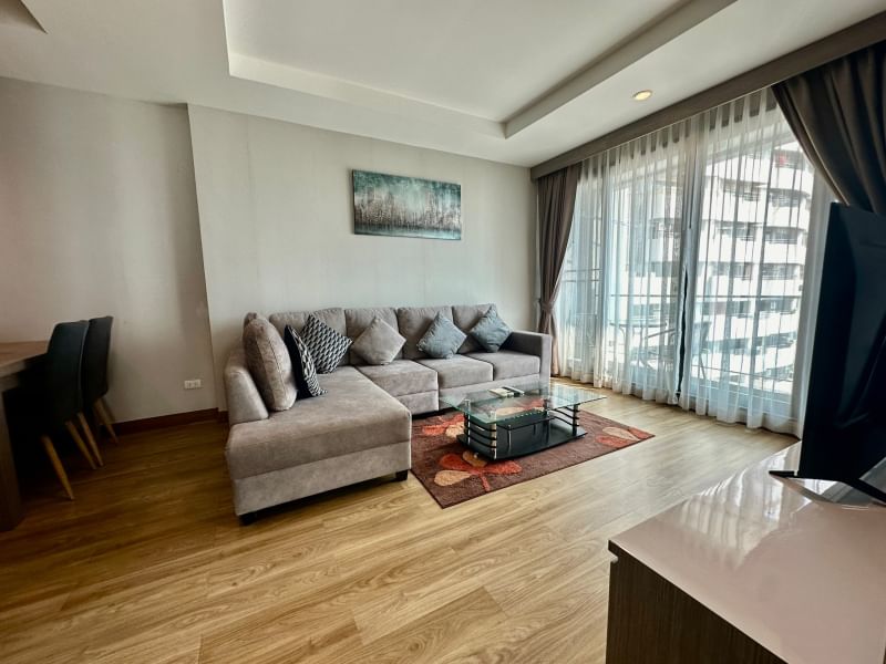 ห้องเช่า 2 ห้องนอน ในโครงการลัดดาพลัส ห้องสวย วิวทะเล ตกแต่งครบ – รูปที่ 3