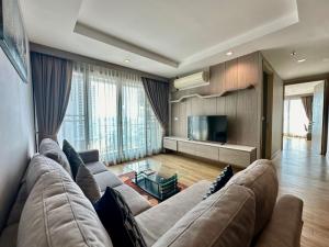 ห้องเช่า 2 ห้องนอน ในโครงการลัดดาพลัส ห้องสวย วิวทะเล ตกแต่งครบ