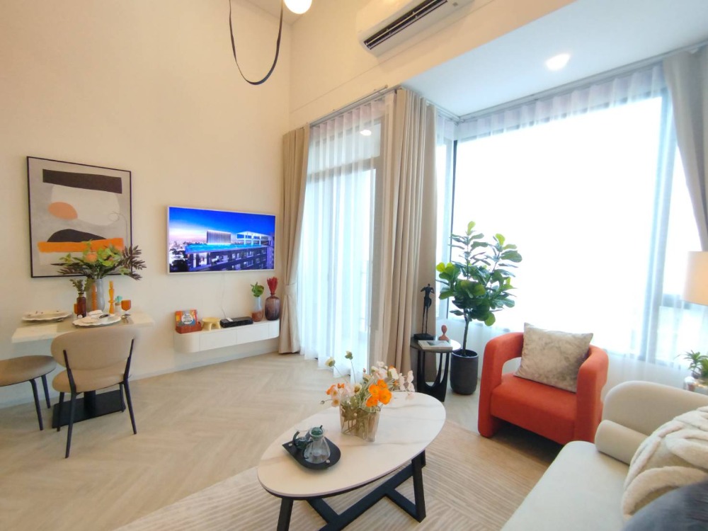 For Sell‼️ 2-storey condo, ready to move in, in the Rama 9 area 📍LANDMARK @MRTA Station near the BTS For Sell‼️ 2-storey condo, ready to move in, in the Rama 9 area 📍LANDMARK @MRTA Station near the BTS