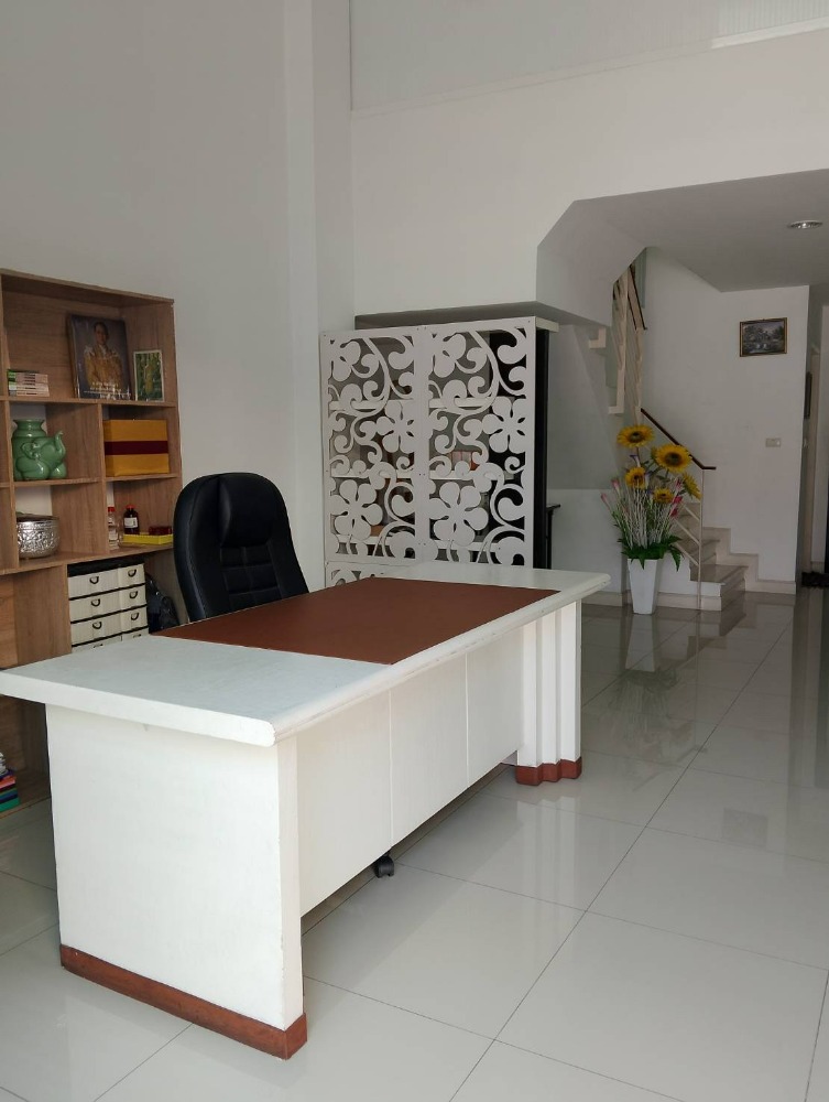 For rent: 3 and a half storey home office, TRIO Romklao Minburi project – รูปที่ 3