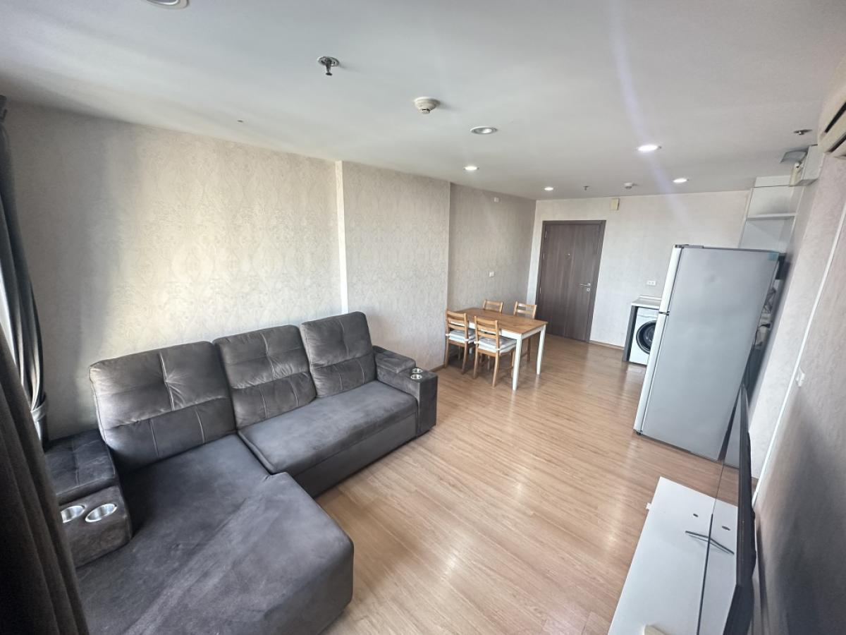 Sale 2 bed room5.65 Million baht Rent The Base Sukhumvit77 2 Bed room 2Baht room Size 68 Sqm. Full furniture TV Android 55 “Big Sofa Bed Big Refrigerator 14Q. Arm chair 20Floor Hight floorvery good view Hight floor Near BTS On nut Near BigC On nut Ne