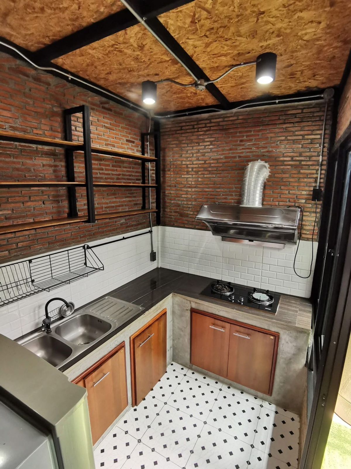 ขายด่วน!!! 4.5 ล้านบาท /เช่า 25,000 บาท ทาวน์โฮม 3 ชั้นครึ่ง ขนาด 17.3 ตรว. Style Modern LOFT เดินทาง 10 นาทีถึง MRTสายสีชมพู สถานีสามัคคี ใกล้ทางด่วนศรีรัช เพียง 15 นาที – รูปที่ 4
