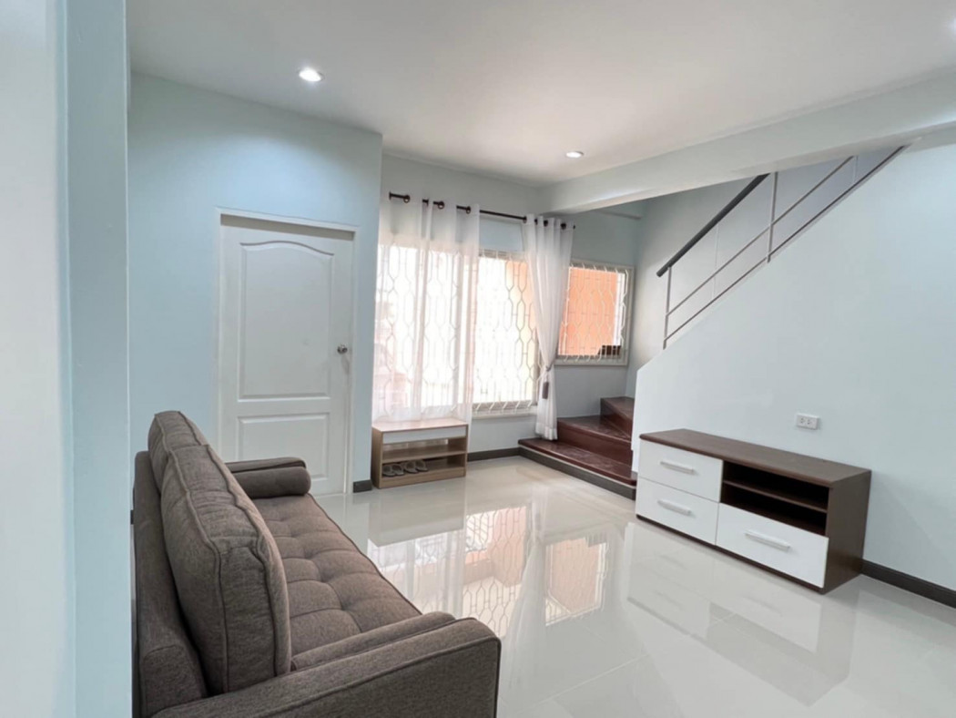 ให้เช่า ทาวน์โฮม สุขุมวิท 101-1 ใกล้ BTS ปุณณวถี เนื้อที่ 20.6 ตารางวา พื้นที่ใช้สอย 230 ตารางเมตร 3 ห้องนอน 3 ห้องน้ำ – รูปที่ 3