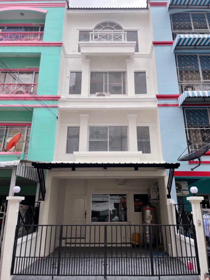Townhouse for rent, Sukhumvit 101-1, near BTS Punnawithi, area 16 square wah, usable area 180 square meters, 3 bedrooms, 3 bathrooms