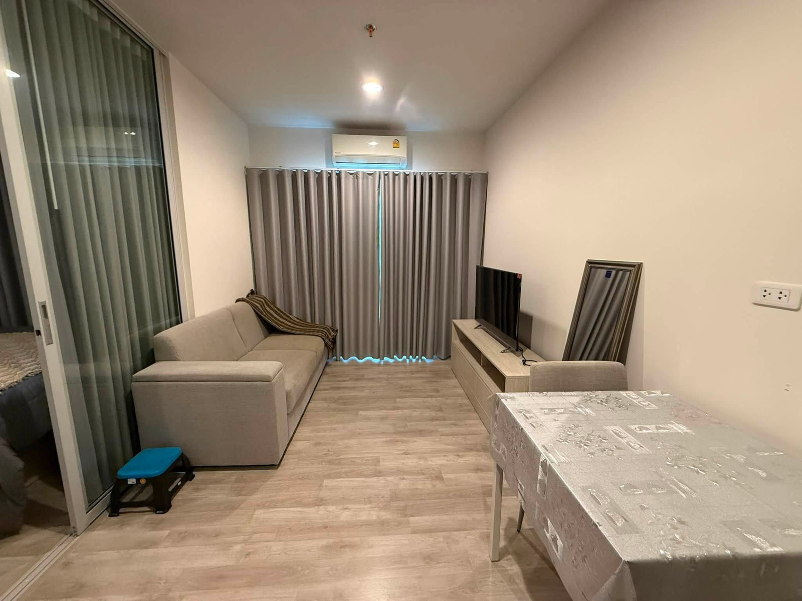For rent, Niche Mono Ramkhamhaeng, 2 bedrooms, 1 bathrooms, size 59 sqm, Building B, 24th floor, complete with furniture and electrical appliances, ready to move in For rent, Niche Mono Ramkhamhaeng, 2 bedrooms, 1 bathrooms, size 59 sqm, Building B, 24th floor, complete with furniture and electrical appliances, ready to move in