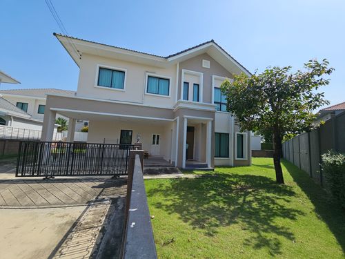 Detached house for sale, Laddarom Wongwaen - Ramintra, 113.2 sq m, inner corner house with additional space and privacy. Near Chatuchot Expressway Near the MRT Pink line- Khubon Station selling for only 11.9 MB