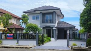 Single house on the main road, newly renovated, ready to move in, quiet atmosphere, not crowded