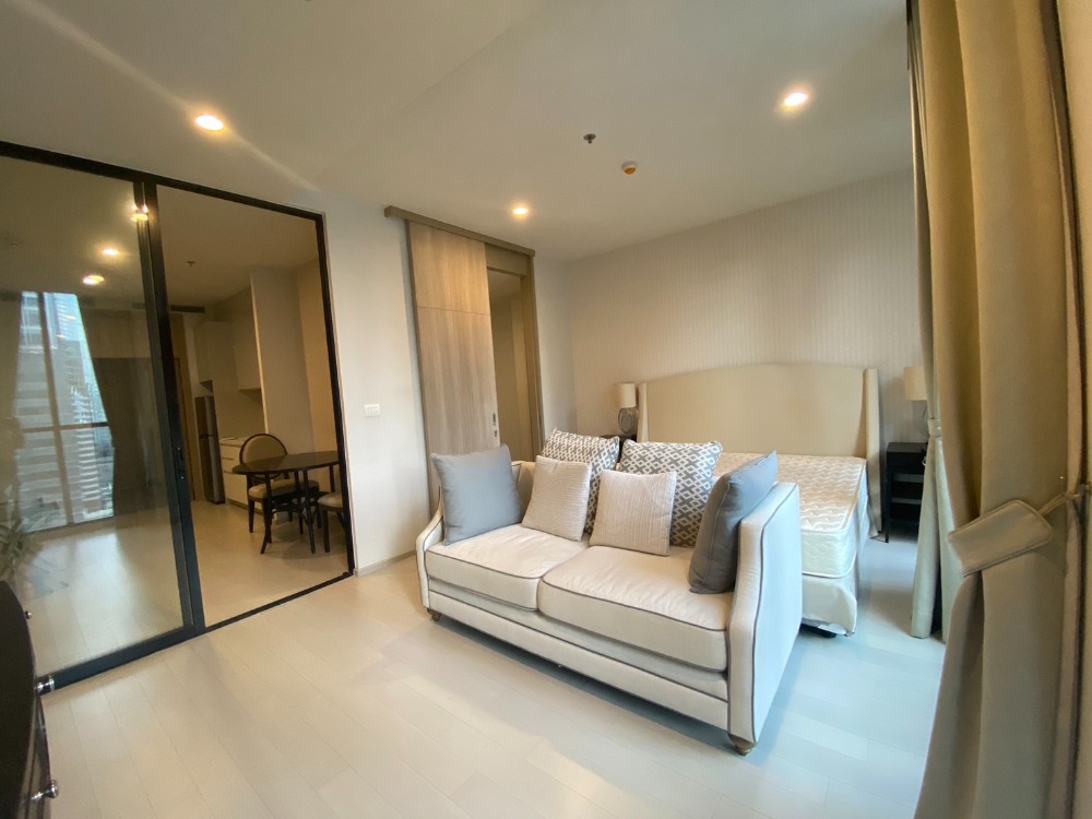 Noble Ploenchit for rent, Studio room close to BTS Ploenchit [เช่า!! โนเบิลเพลินจิต ห้องสูดิโอ ติด BTS เพลินจิต]