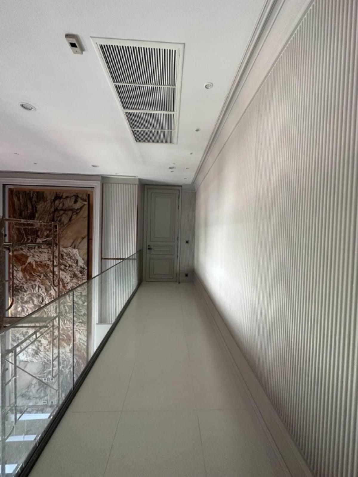 For sale 📍Vittorio Sukhumvit 39🛀 2bed+1 working 3 bath 📞0639399665 For sale 📍Vittorio Sukhumvit 39🛀 2bed+1 working 3 bath 📞0639399665