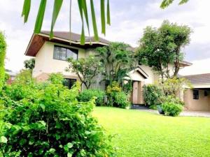 Luxury 5bedroom house for rent
