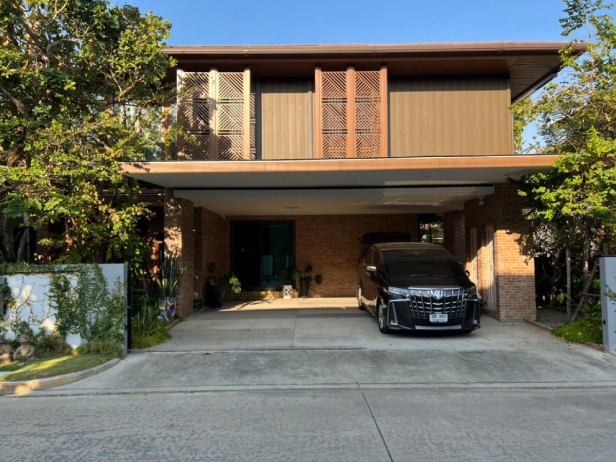 For rent Luxurious single house Burasiri Pattanakarn For rent Luxurious single house Burasiri Pattanakarn