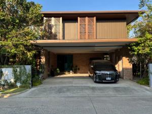 For rent Luxurious single house Burasiri Pattanakarn