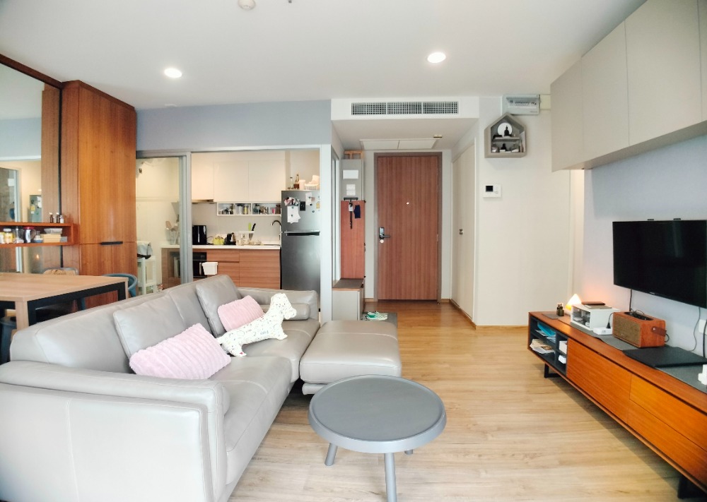 Fuse Chan- Sathorn 2 bed, 2 Bath 60 sqm. Great Location!