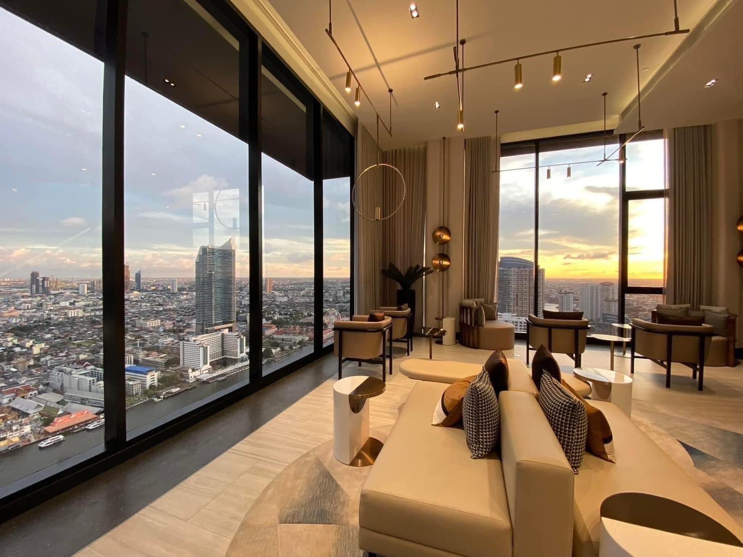 For Sale Chapter Charoennakhon-Riverside 2-Bed river view 18,000,000 THB 🌉