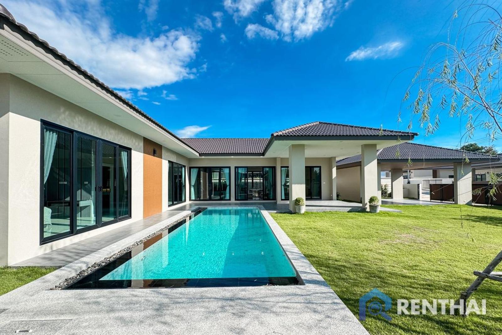 Special offer 3-Bedroom, 4-Bathroom Pool Villa in Pattaya Special offer 3-Bedroom, 4-Bathroom Pool Villa in Pattaya
