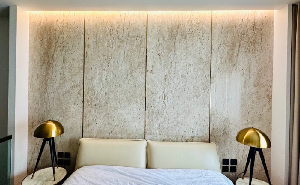 Selling the most beautifully decorated townhome with everything you need. Selling the most beautifully decorated townhome with everything you need.