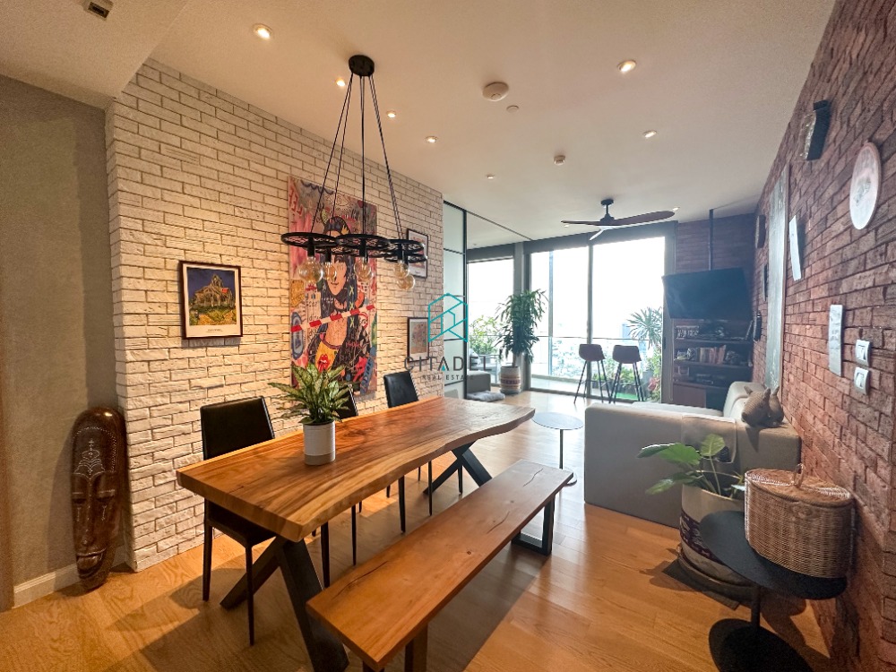 Magnolias Waterfront Residences - High Floor, Unique and Beautifully Furnished 2 Beds Condo for Rent!