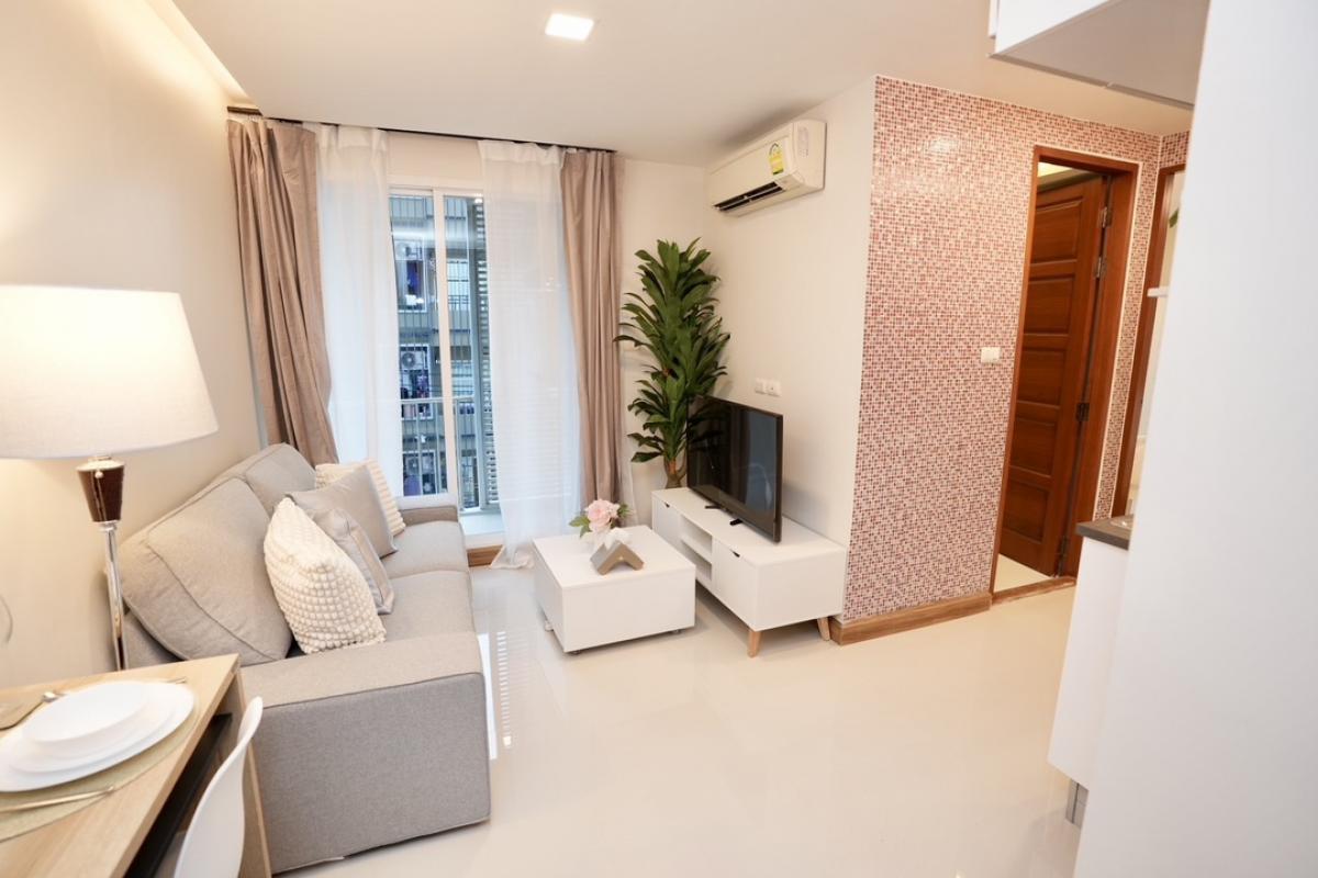 Condo in Ratchada area, near MRT Huai Khwang 3 minutes, corner room, resort style, newly decorated, very beautiful Condo in Ratchada area, near MRT Huai Khwang 3 minutes, corner room, resort style, newly decorated, very beautiful