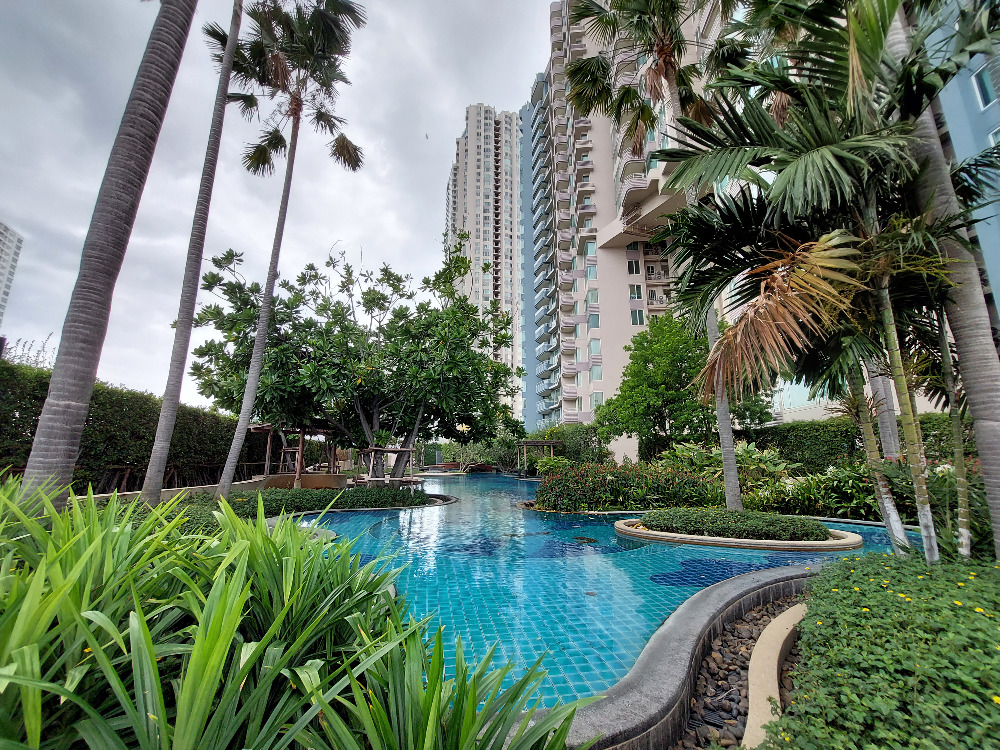 For rent: Condo with river view, Watermark Chao Phraya River, 98 square meters For rent: Condo with river view, Watermark Chao Phraya River, 98 square meters