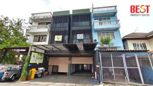 Shophouse for sale, Soi Nonthaburi Soi 8 or enter Soi Liang Muang Nonthaburi 13/1, very cheap, newly renovated, ready to move in, near MRT